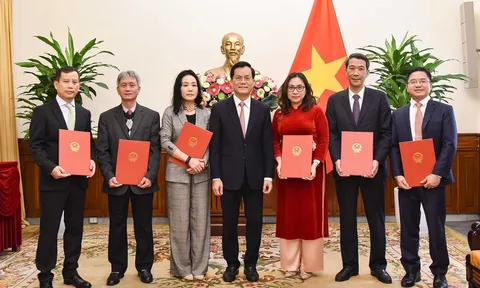 Bộ Quốc phòng, Bộ Ngoại giao bổ nhiệm nhân sự mới