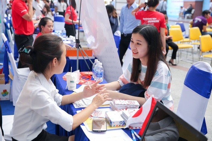 nlntv-viec-lam-1647392551-1781433767.jpg