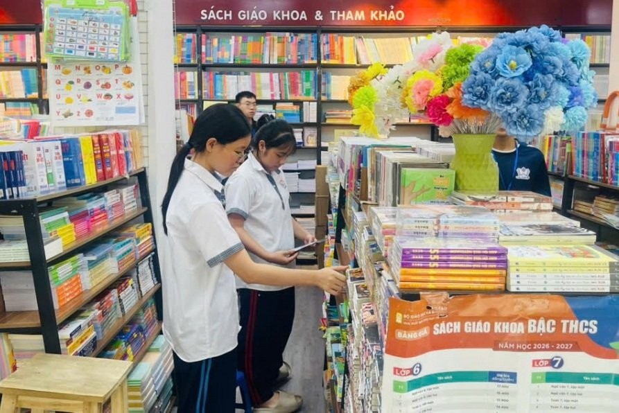 sach-giao-khoa-17894636333591313365108-1792281442.jpg