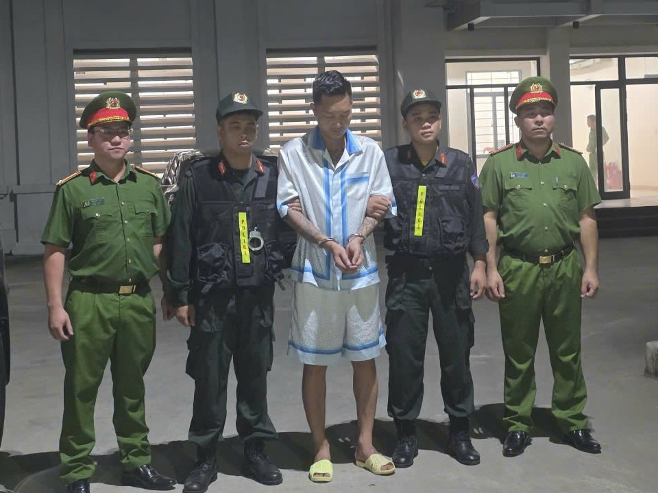 huanhoahong-bca-1786793889.jpg