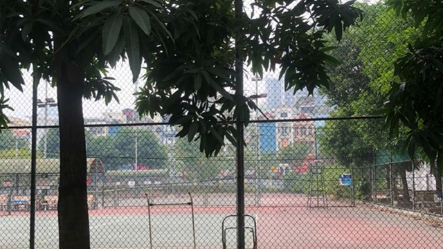 san-tennis-cua-trung-tam-1640400745.jpg