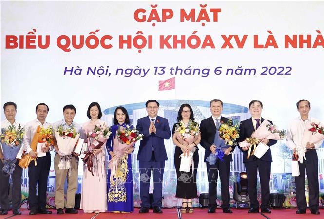 lanh-dao-dang-nha-nuoc-dat-nhieu-ky-vong-vao-dai-bieu-quoc-hoi-la-nha-khoa-hoc-02-1655128654.jpg