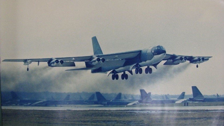 b-52-1972-1671682265.jpg