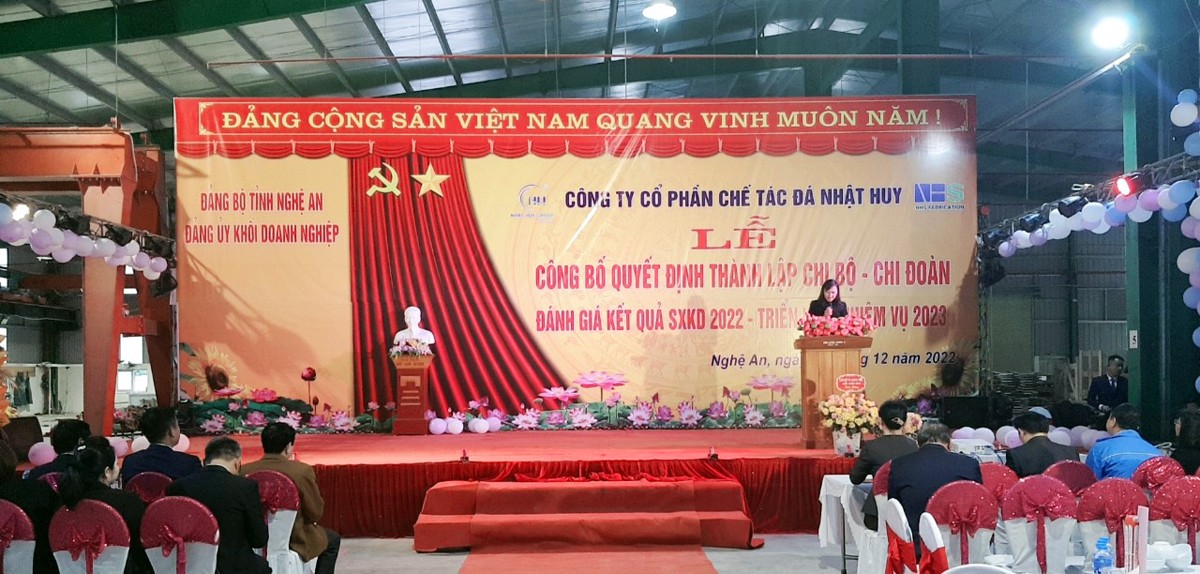 vai-tro-cua-cong-doan-trong-tham-gia-gop-y-xay-dung-dang-03-1686965895.jpg