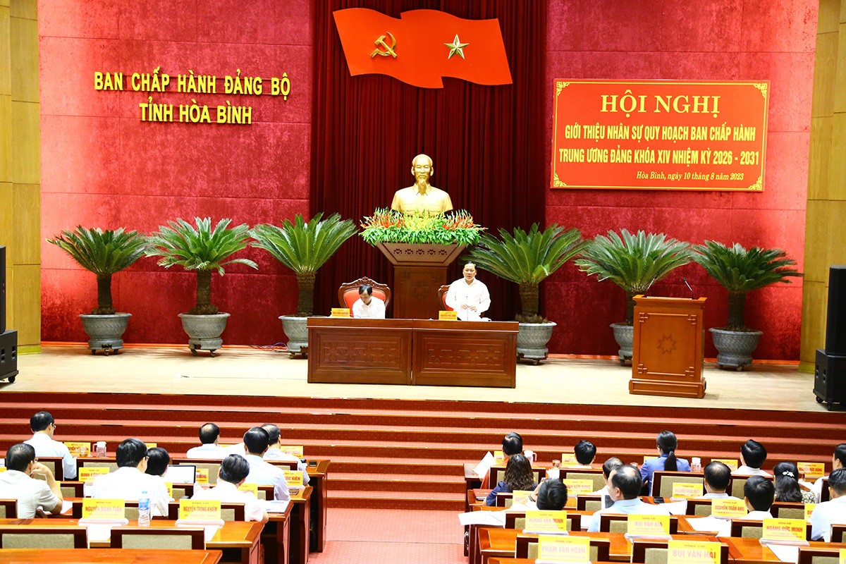 gioi-thieu-2-truong-ban-tinh-uy-vao-quy-hoach-trung-uong-1691719772.jpg