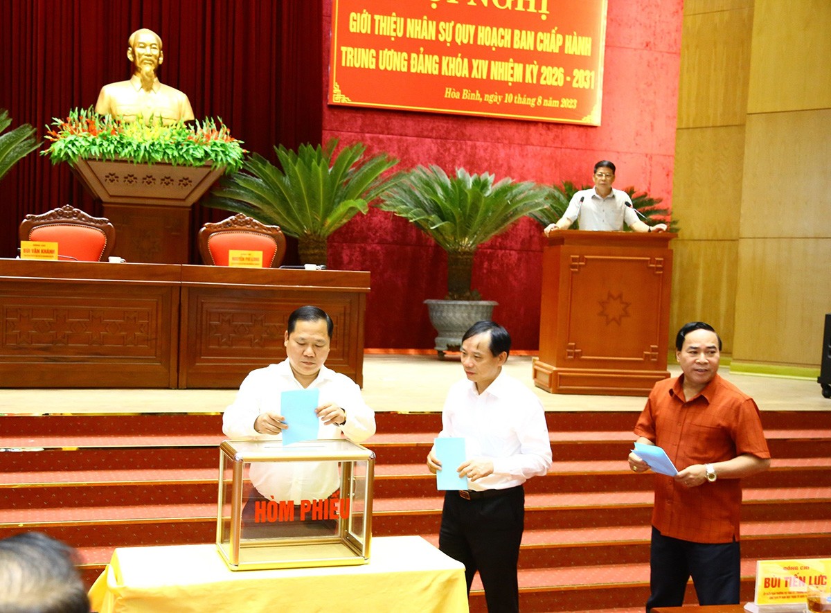 gioi-thieu-2-truong-ban-tinh-uy-vao-quy-hoach-trung-uong01-1691719772.jpg