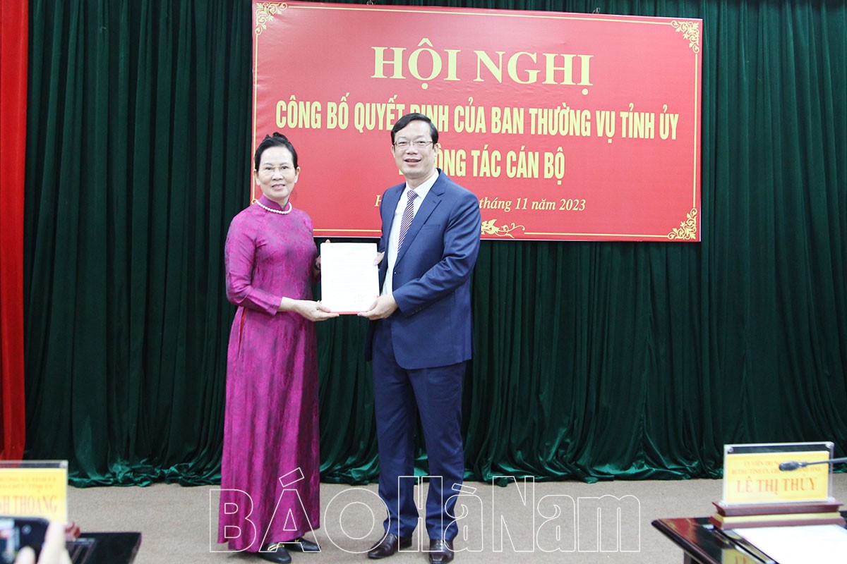 ha-tinh-ha-nam-bo-nhiem-loat-can-bo-moi01-1699261452.jpeg