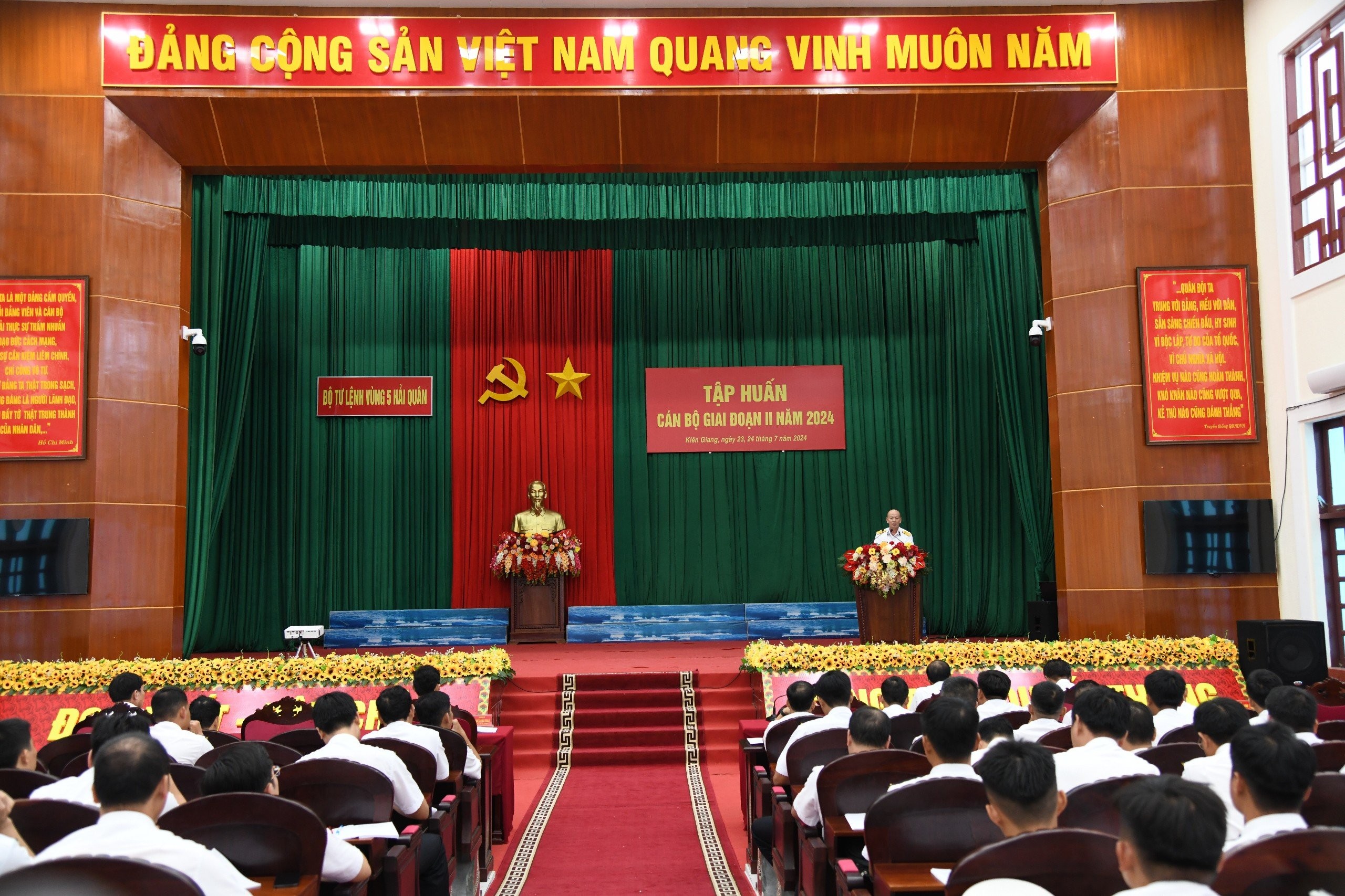 vung-5-hai-quan-tap-huan-can-bo-giai-doan-2-nam-2024-3-1721794907.jpg