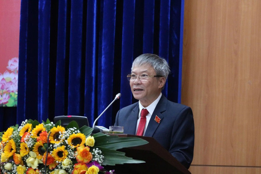 ong-nguyen-duc-dung-duoc-bau-lam-chu-tich-hdnd-tinh-quang-nam01-1723604811.jpeg