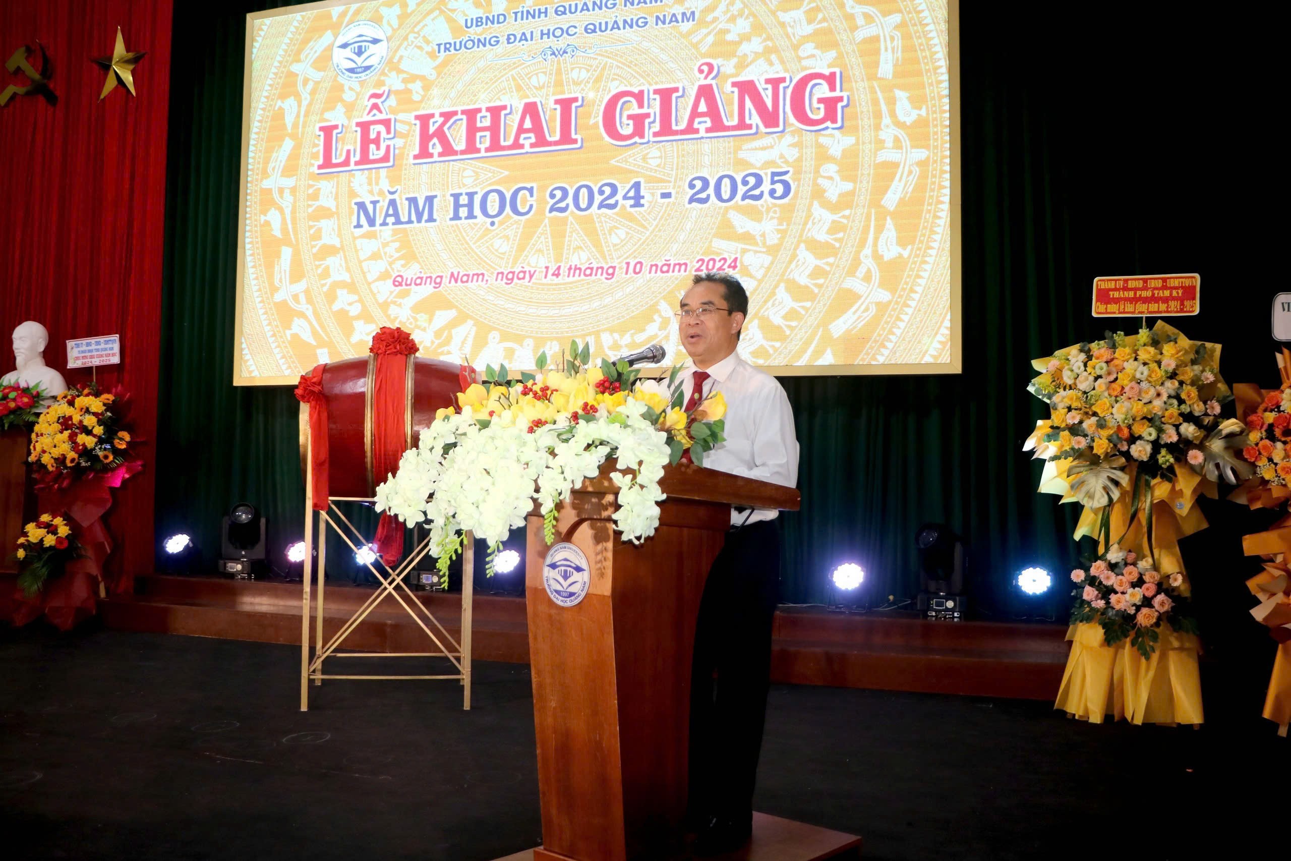 truong-dai-hoc-quang-nam-khai-giang-1-1728986377.jpg