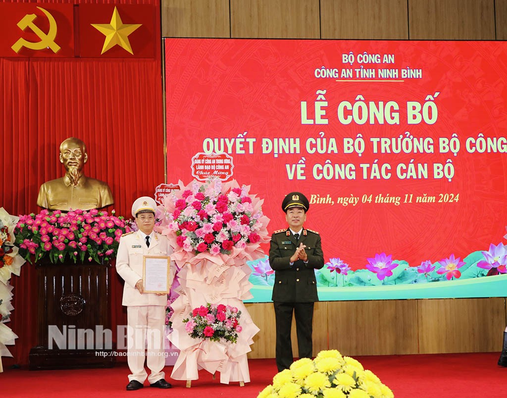 dai-ta-dinh-viet-dung-giu-chuc-vu-giam-doc-cong-an-tinh-ninh-binh-1730773285.jpeg