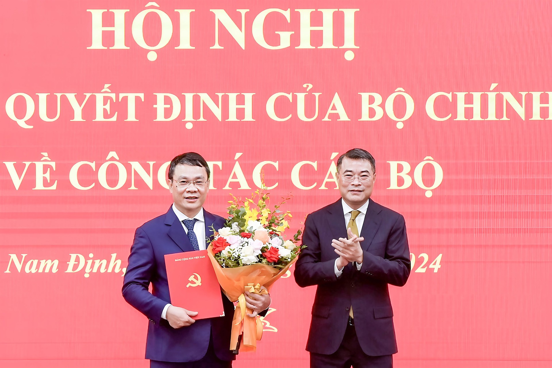 ong-dang-khanh-toan-giu-chuc-bi-thu-tinh-uy-nam-dinh02-1731544562.jpeg