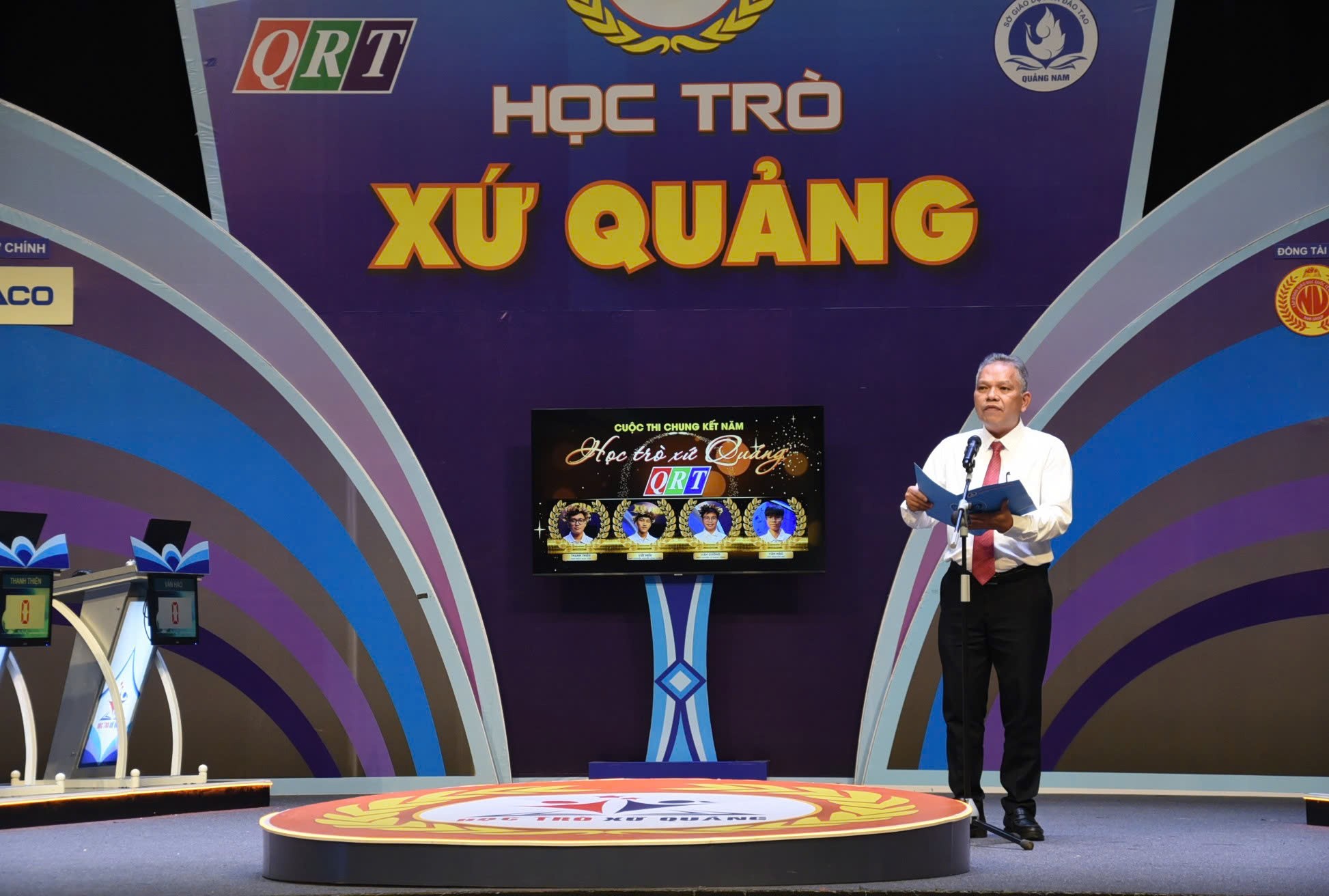 hoc-tro-xu-quang-1-1731857448.jpg