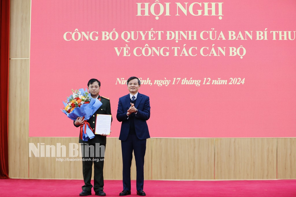 ninh-binh-quang-nam-kien-toan-can-bo-moi-1734506617.jpeg