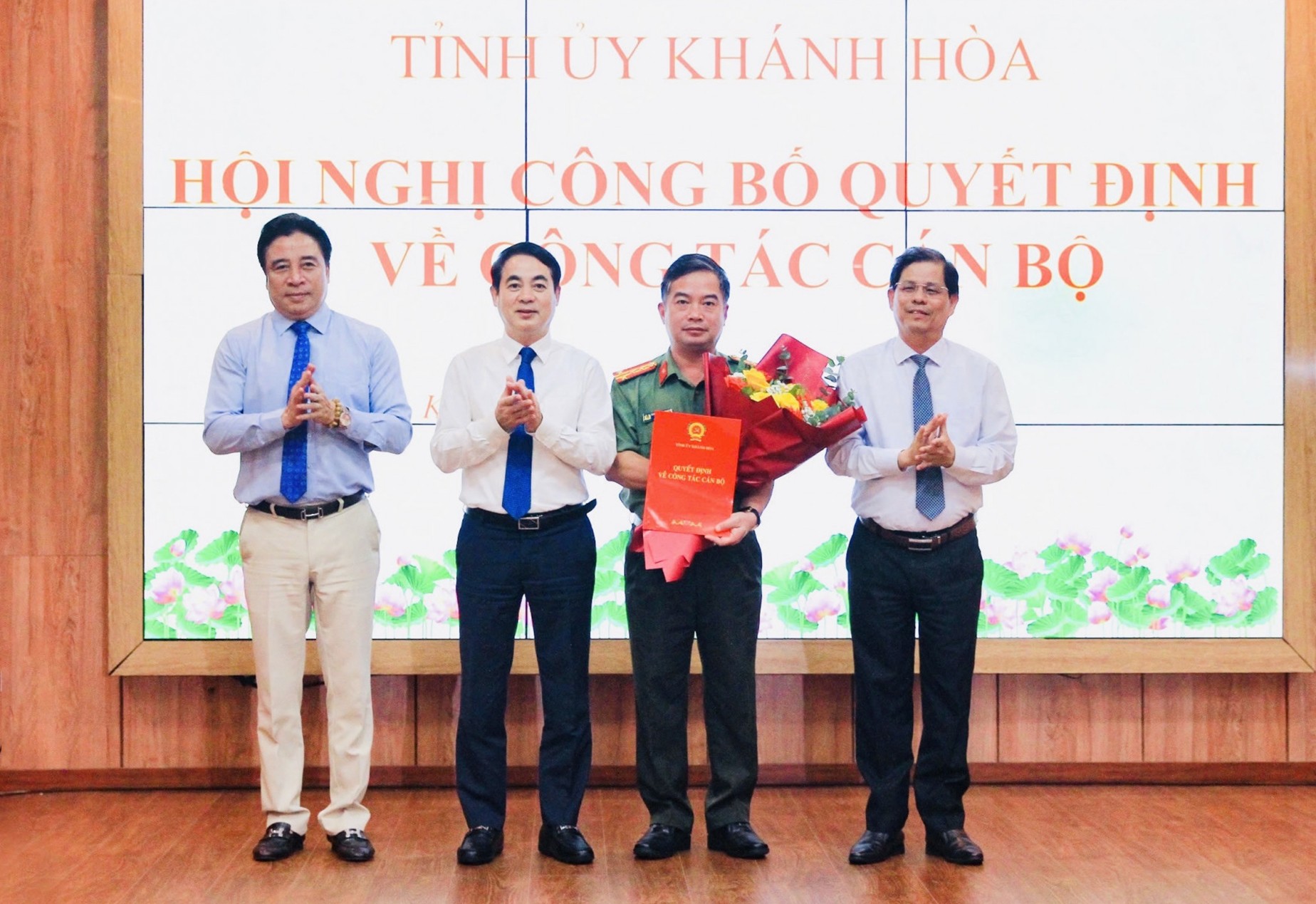 ha-nam-khanh-hoa-bo-nhiem-can-bo-chu-chot-1735115758.jpeg