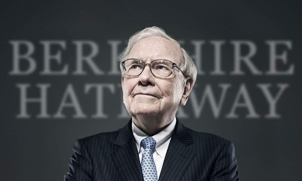warren-buffett-1-1747793524.jpeg