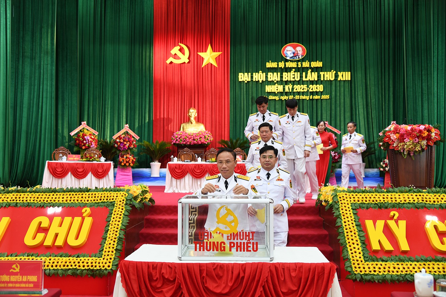7-dai-hoi-bau-ban-chap-hanh-dang-bo-vung-5-hai-quan-nhiem-ky-2025-2030-1748950750.JPG