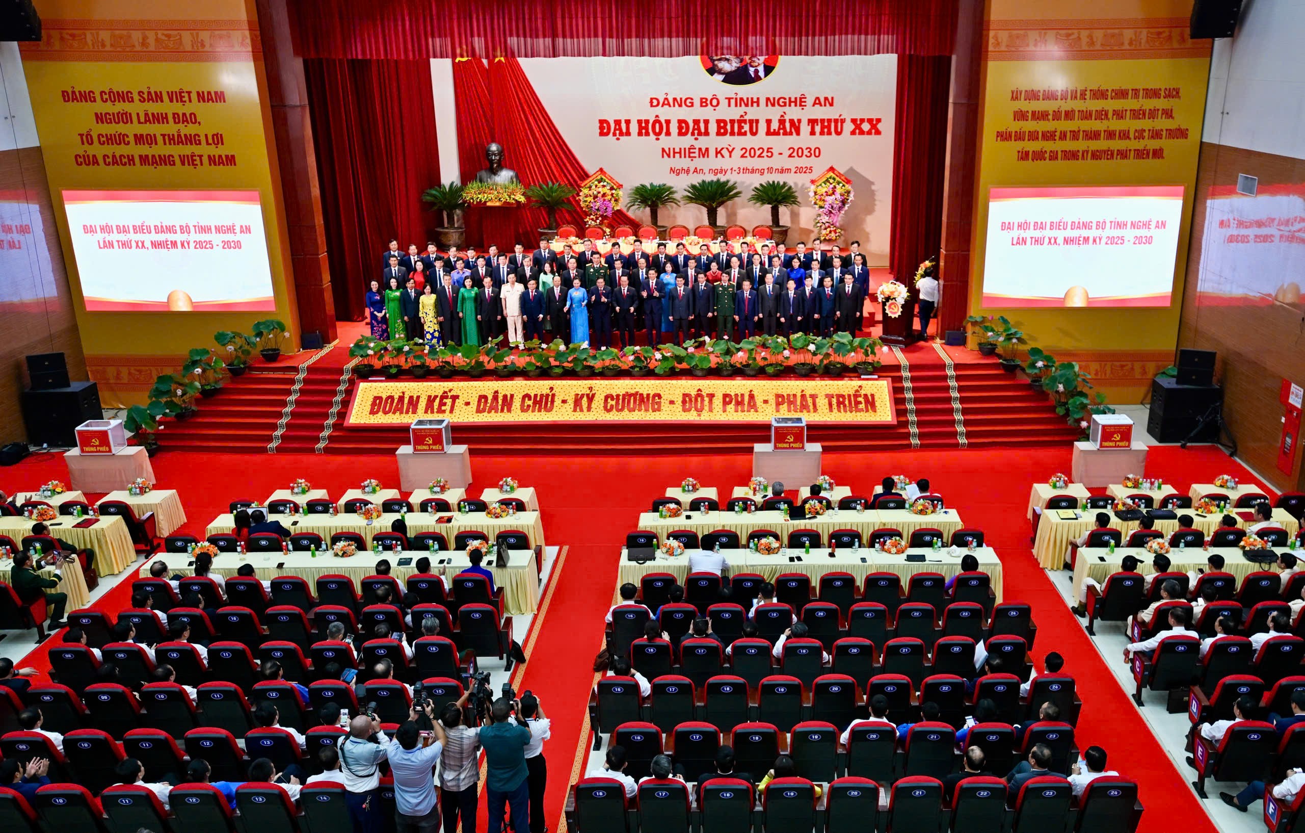 dai-hoi-nghe-an-1759409169.jpg