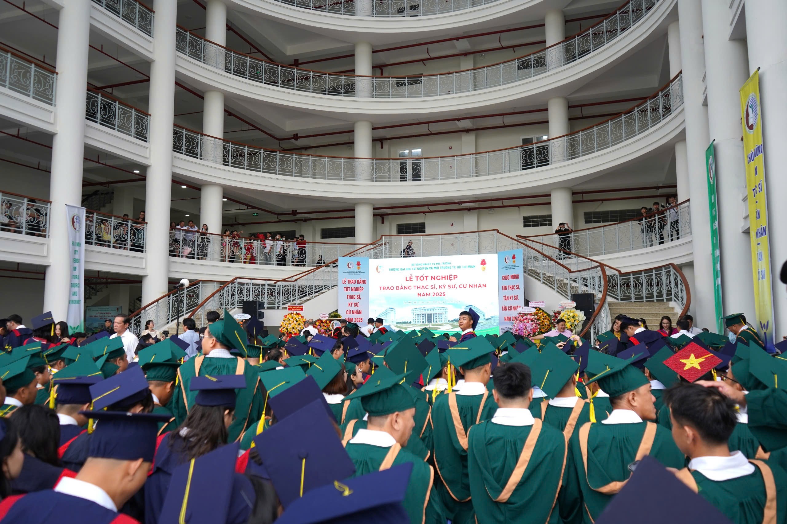 totnghiep-1762535656.jpg