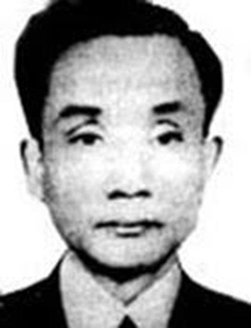giao-su-cao-huy-dinh-1765706136.jpg