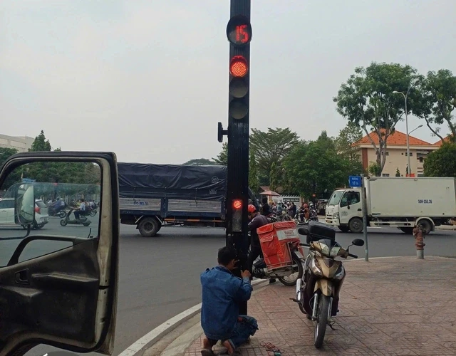 Một hệ thống đèn tín hiệu giao thông đã được sửa chữa. Ảnh: Cơ quan chức năng cung cấp