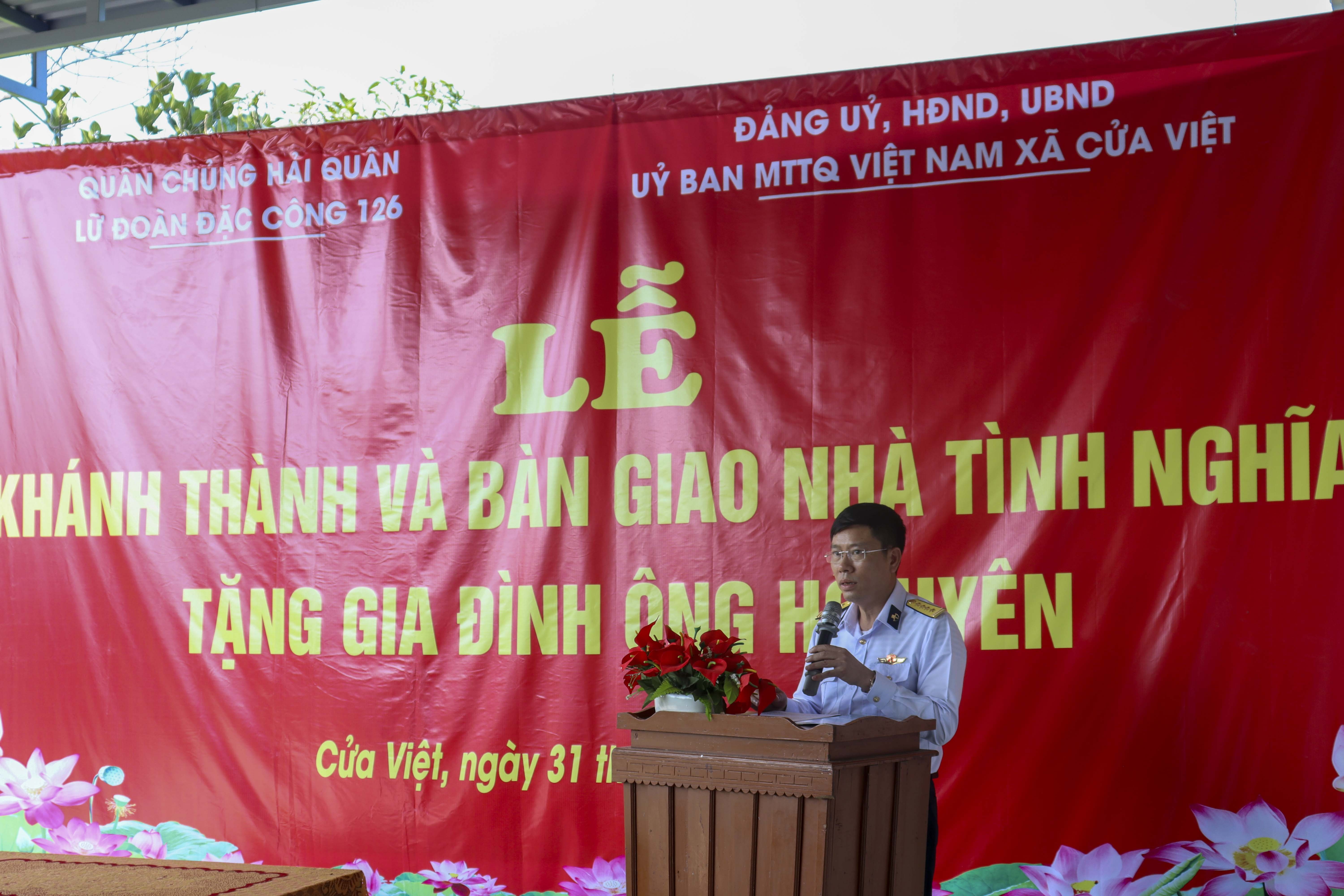4-dai-ta-mai-xuan-huong-bi-thu-dang-uy-chinh-uy-lu-doan-phat-bieu-trong-le-khanh-thanh-tang-gia-dinh-ong-ho-uyen-xa-cua-viet-tinh-quang-tri-1775027082.JPG