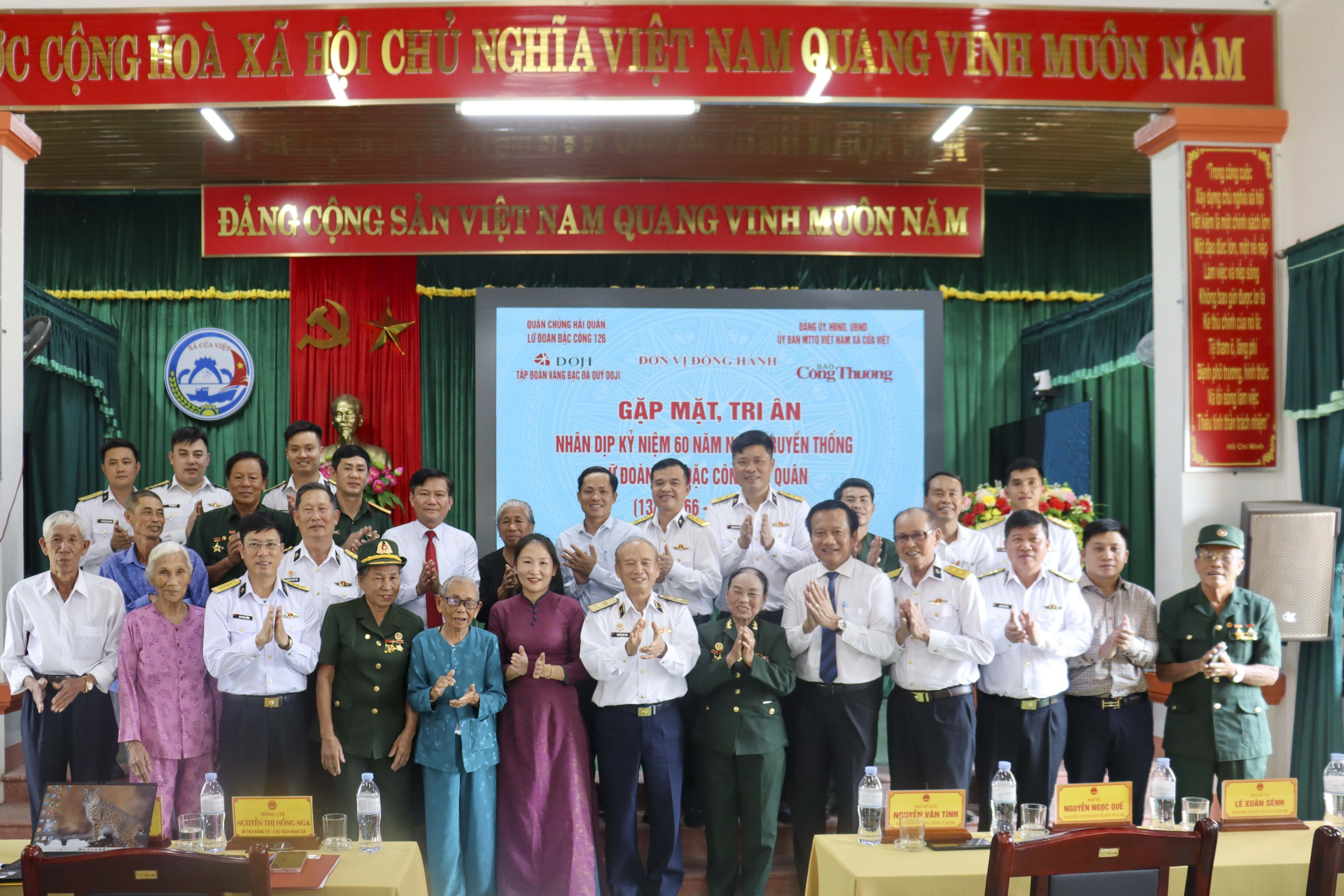 6-doan-cong-tac-cua-lu-doan-dac-cong-hai-quan-126-cung-cap-uy-chinh-quyen-dia-phuong-tang-qua-cac-gia-dinh-chinh-sach-xa-cua-viet-tinh-quang-tri-1775027083.JPG