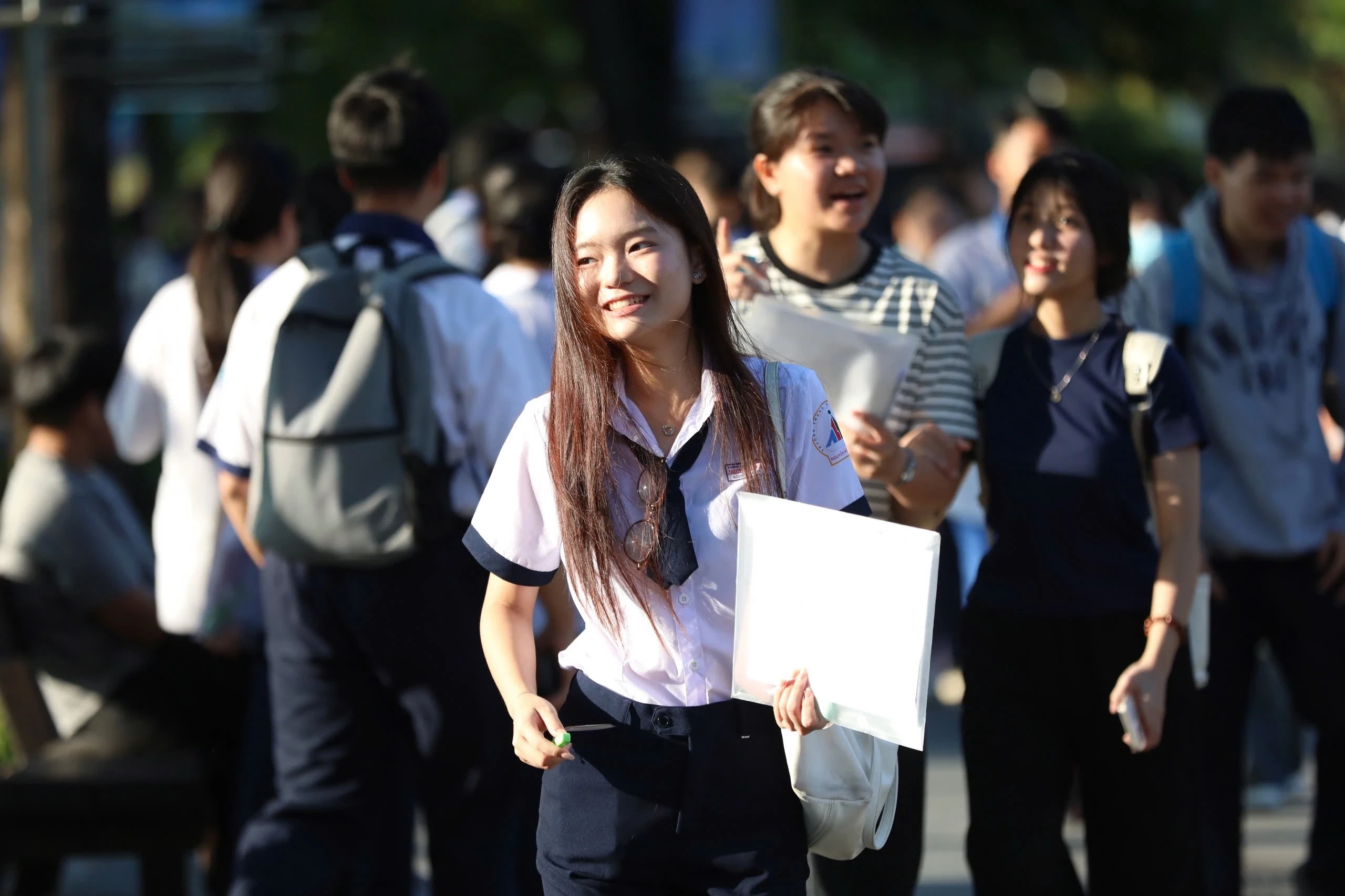 Thí sinh tham dự đợt 1 kỳ thi đánh giá năng lực ĐH Quốc gia TP.HCM sáng nay. Ảnh: Thanh niên