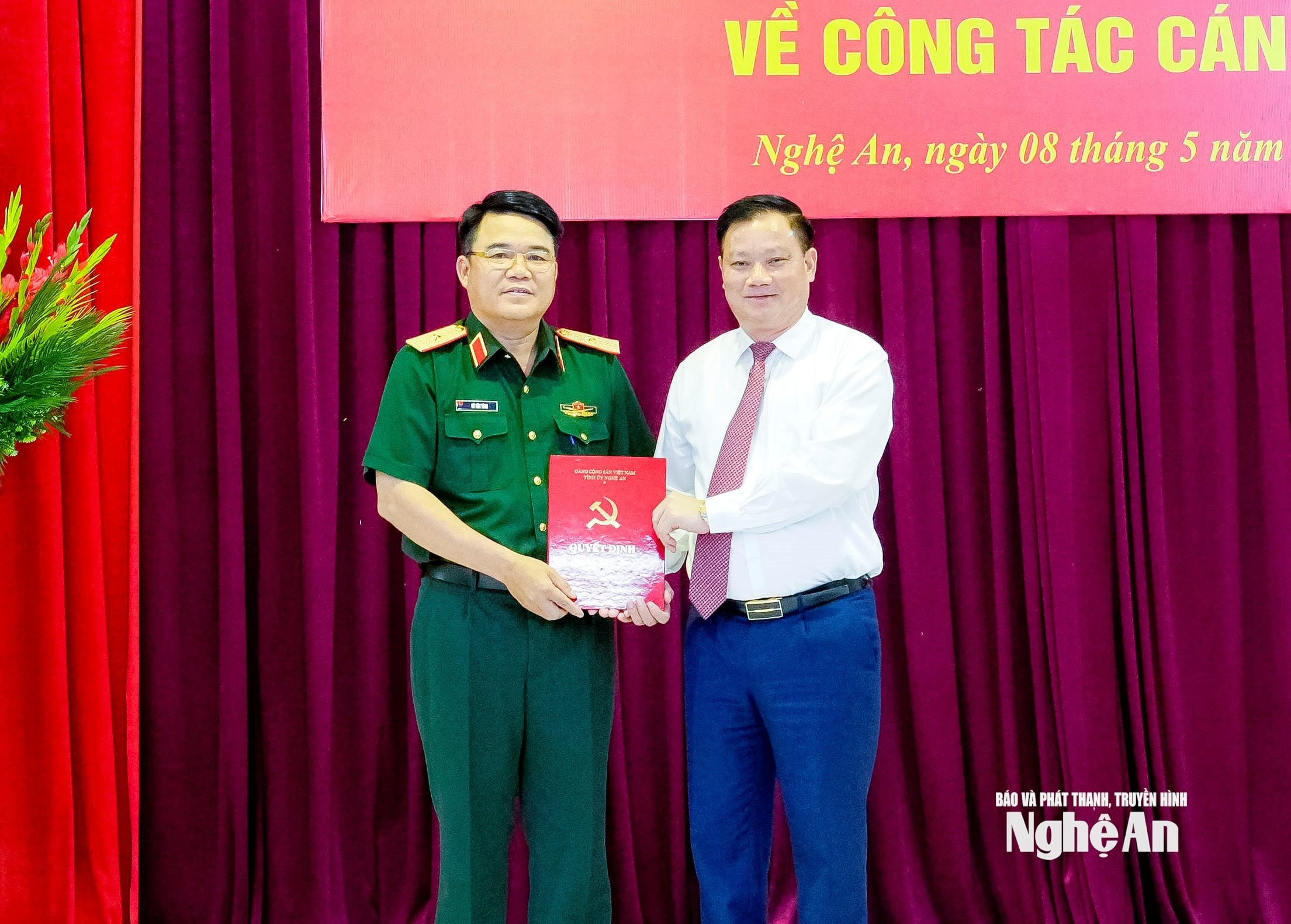 dieu-dong-bo-nhiem-nhan-su-lanh-dao-moi-tai-nghe-an-va-dien-bien-01-1778293363.jpg