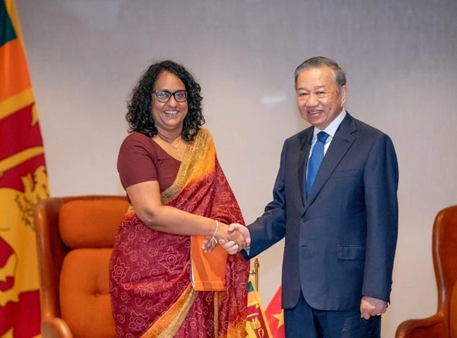 thu-tuong-sri-lanka-va-tong-bi-thu-chu-tich-nuoc-to-lam-1778283697.webp