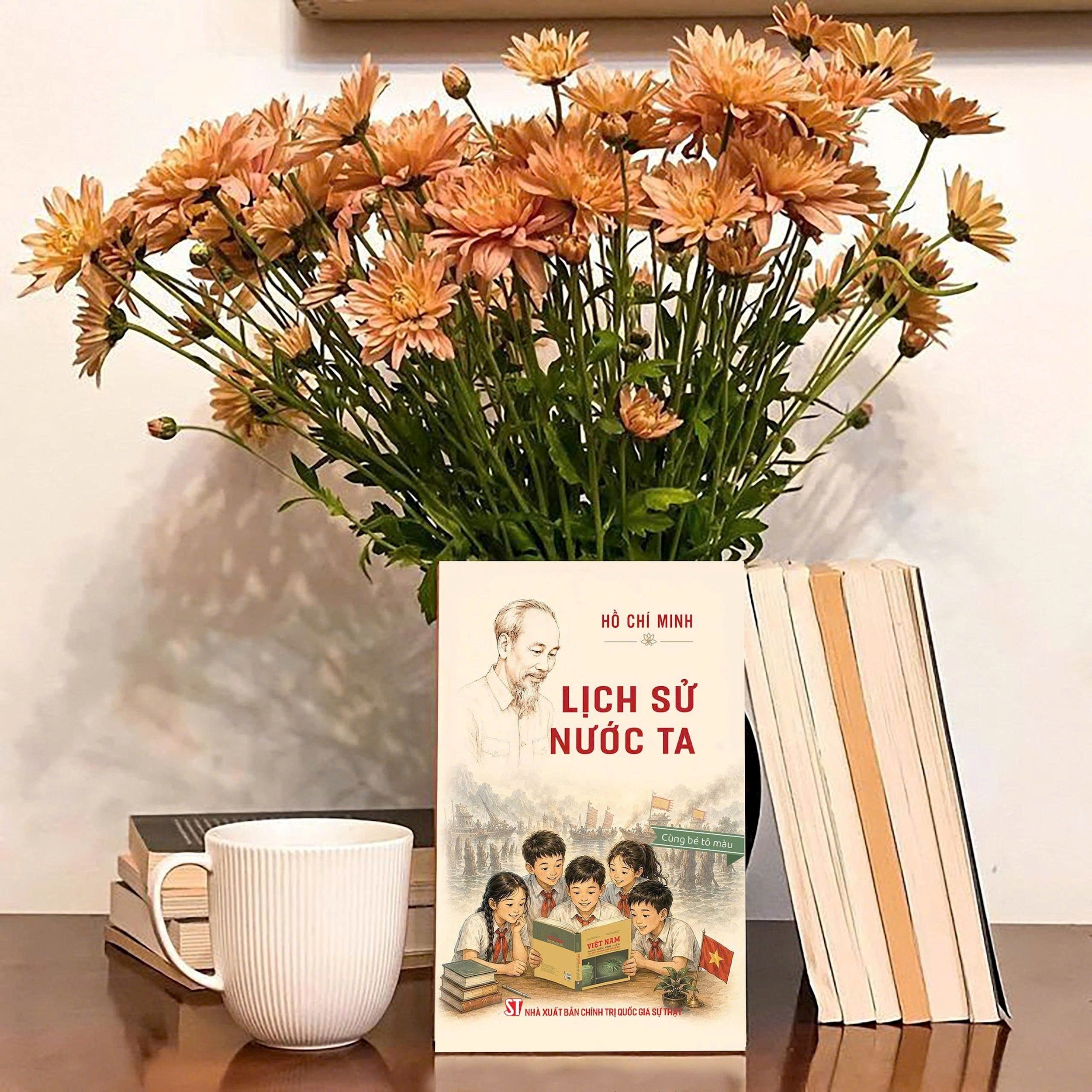 cuon-lich-su-nuoc-ta-1779155928.jpg