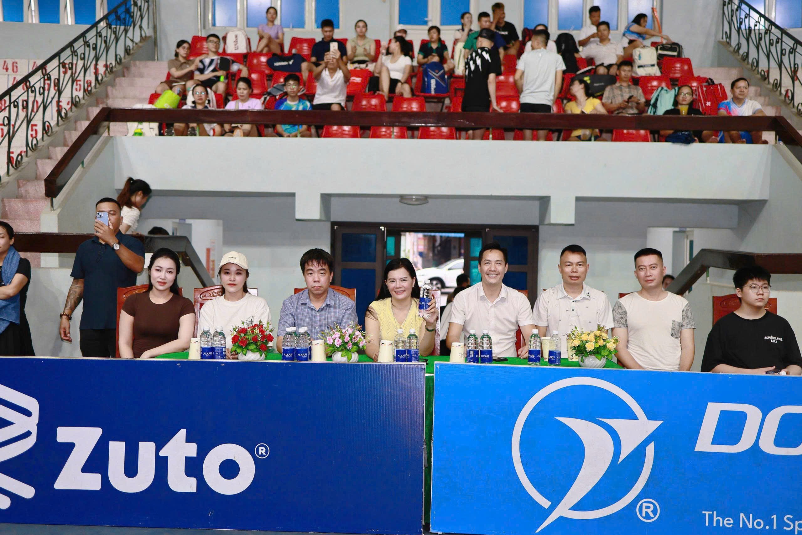 tham-du-giai-con-co-dai-dien-lanh-dao-trung-tam-tt-vh-cua-tinh-1779201332.jpg
