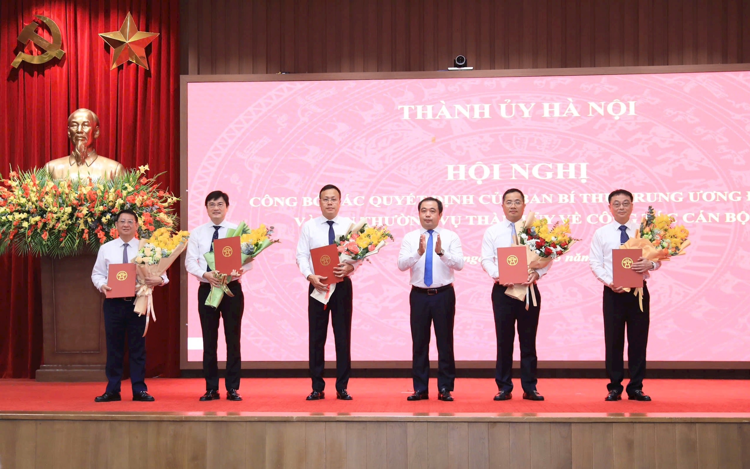 ha-noi-kien-toan-loat-nhan-su-cap-cao-01-1779681523.jpg
