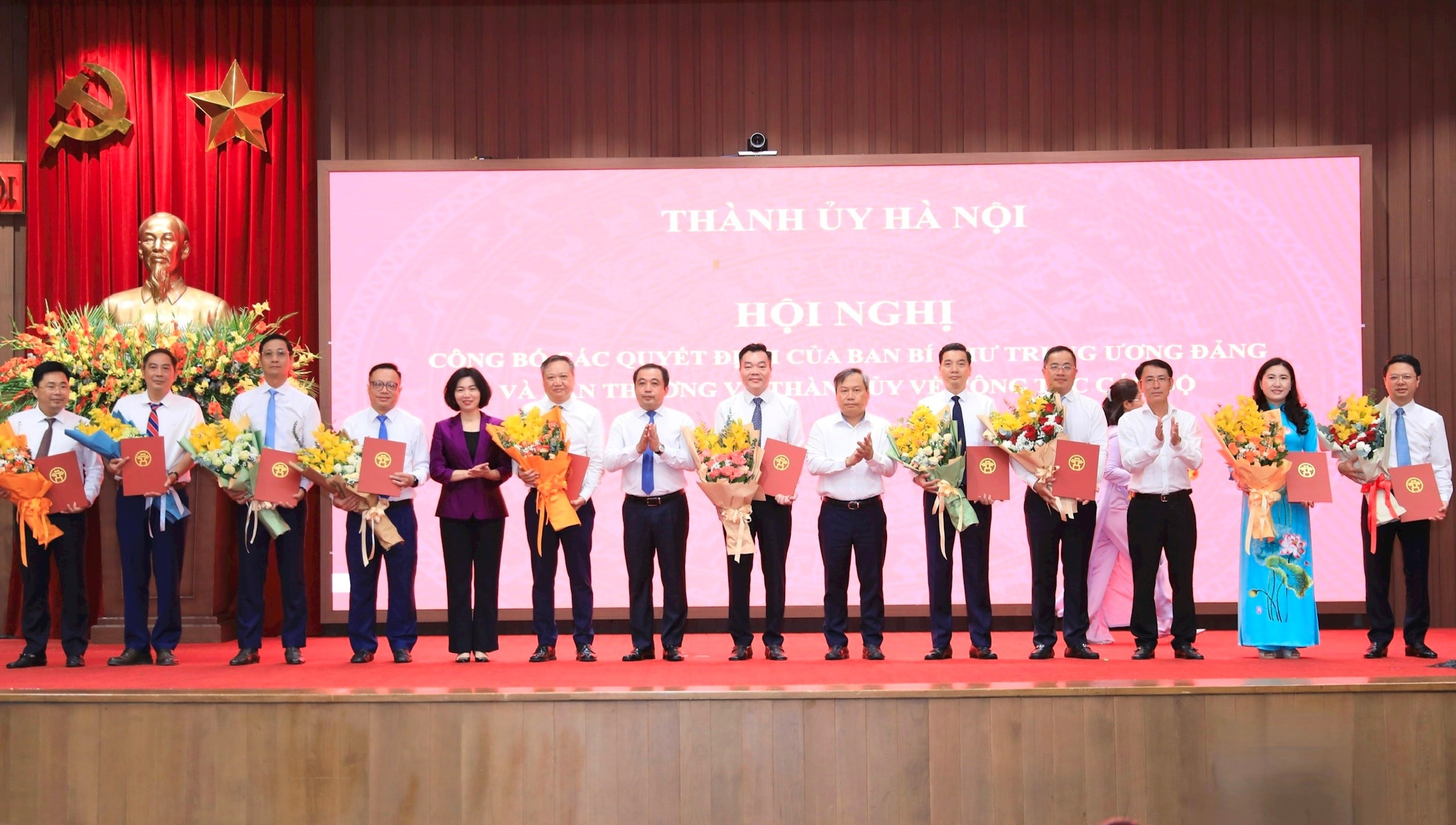 ha-noi-kien-toan-loat-nhan-su-cap-cao-02-1779681523.jpg