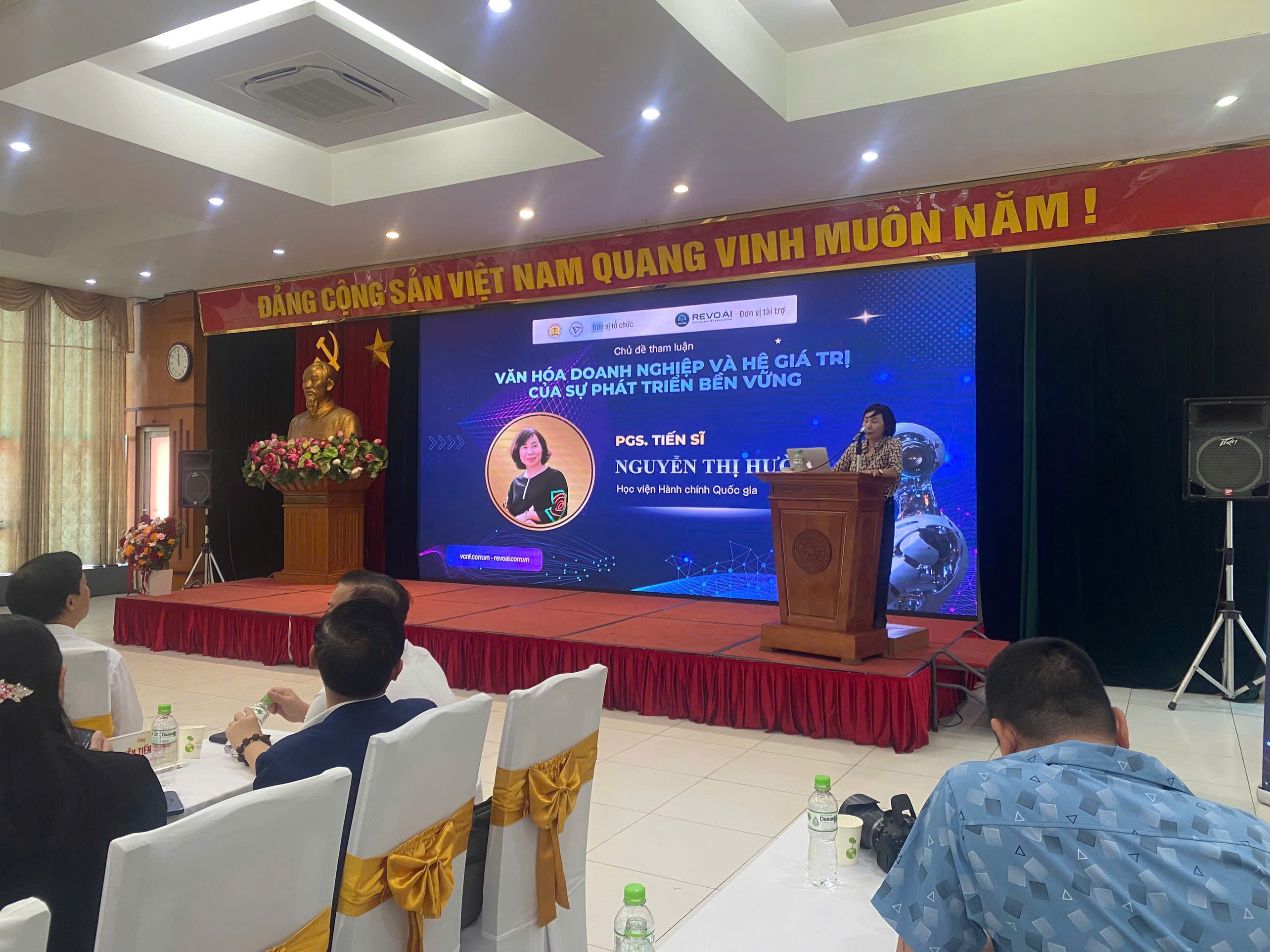 thi-huong-1779936532.jpg