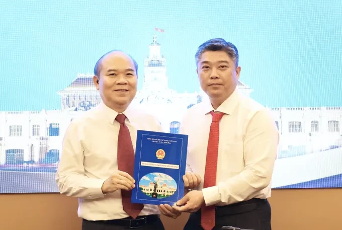 ha-noi-tphcm-dieu-dong-bo-nhiem-nhan-su-lanh-dao-moi-01-1780980568.webp