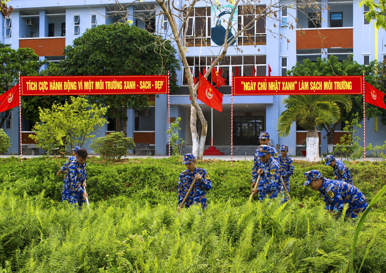 can-bo-chien-si-vung-4-tich-cuc-bao-ve-moi-truong-1781321763.jpg