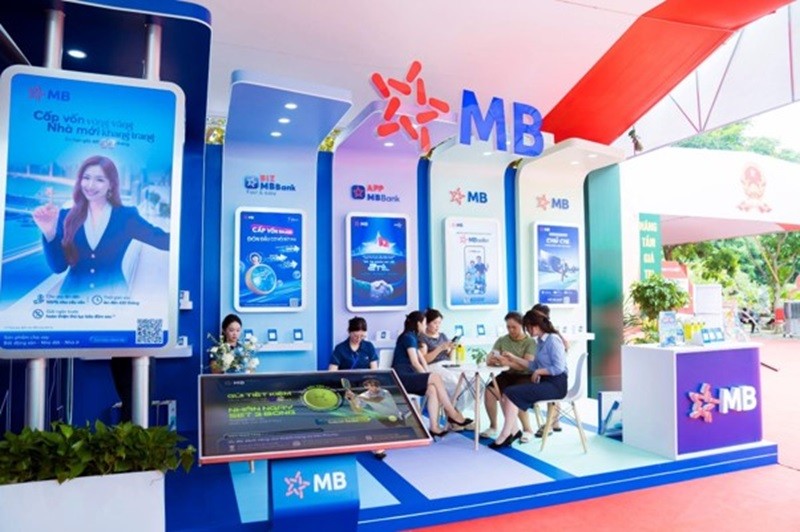 mb2-1781832270.jpg
