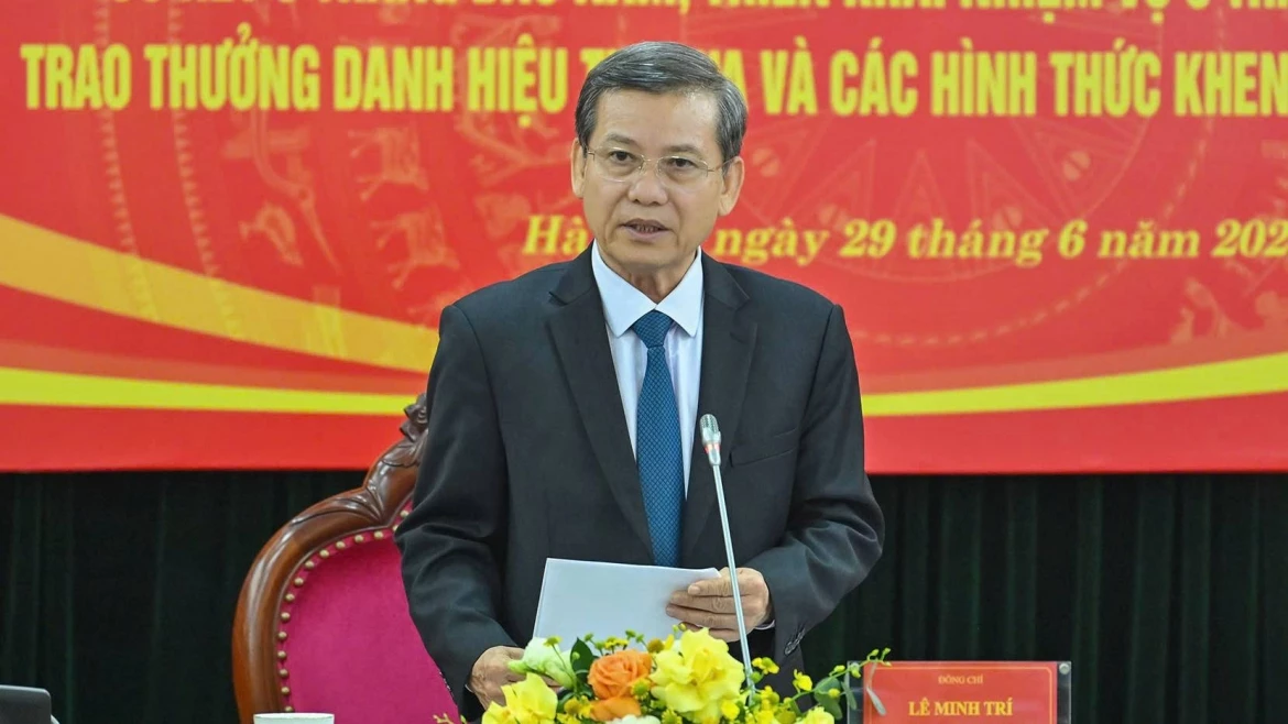 ban-noi-chinh-trung-uong-so-ket-6-thang-1-1782778016.webp