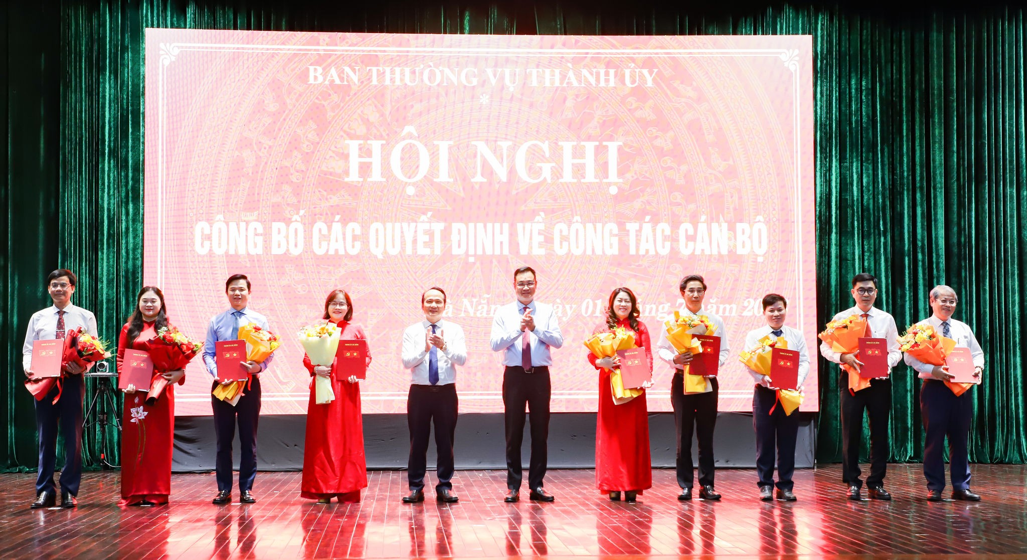 da-nang-dieu-dong-pho-chu-tich-va-16-can-bo-chu-chot-01-1782959969.jpg