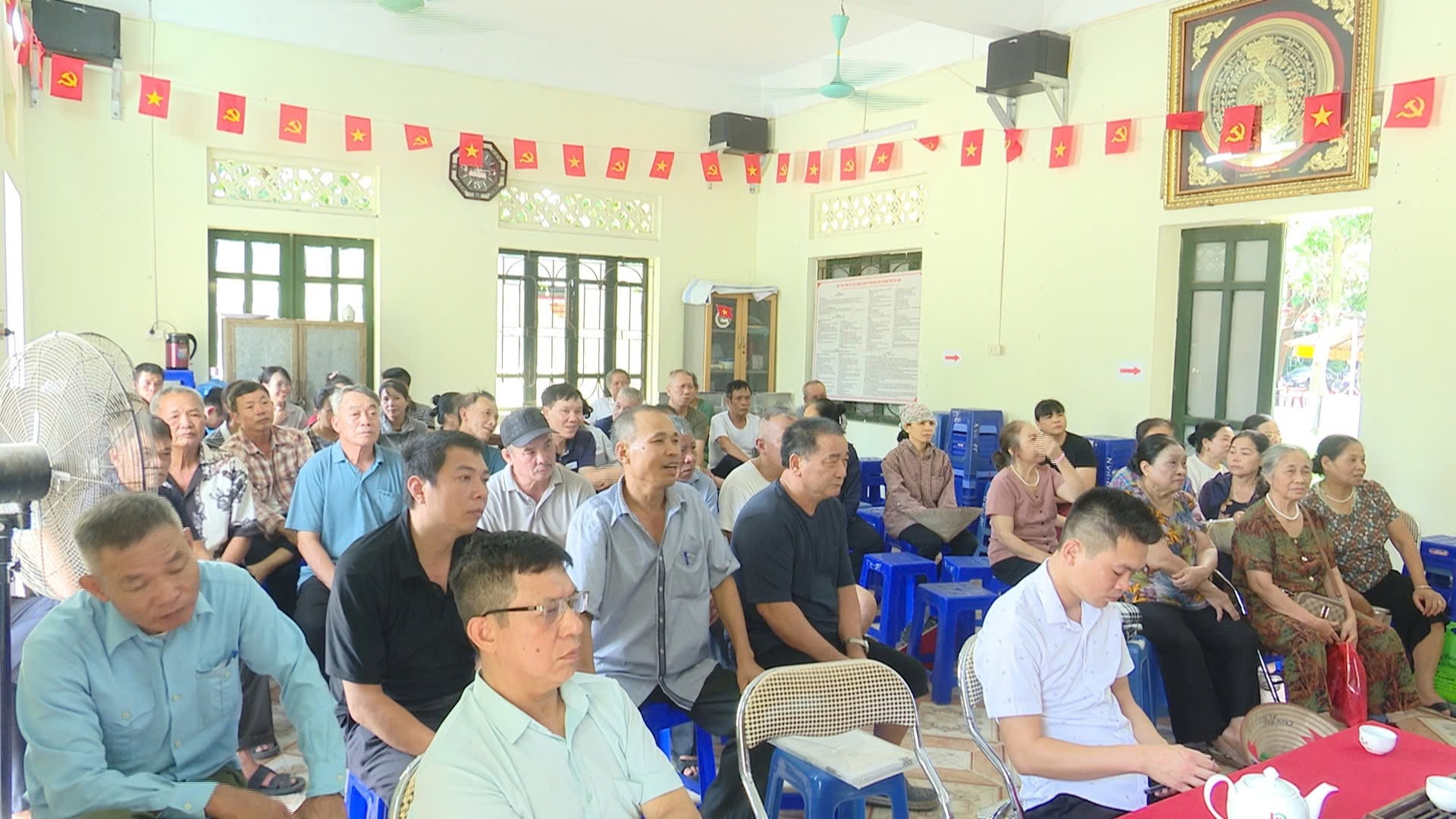 mot-buoi-hop-thon-anh-minh-hoa-nguon-mxh-1783071086.jpg