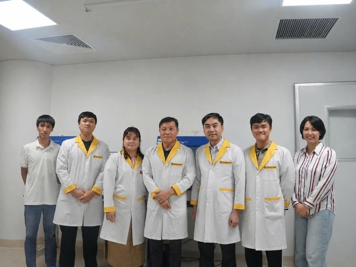 nlntv-cac-nha-nghien-cuu-chu-chot-tham-gia-du-an-giai-ma-1000-he-gen-nguoi-viet-11040566-1785038876.jpg