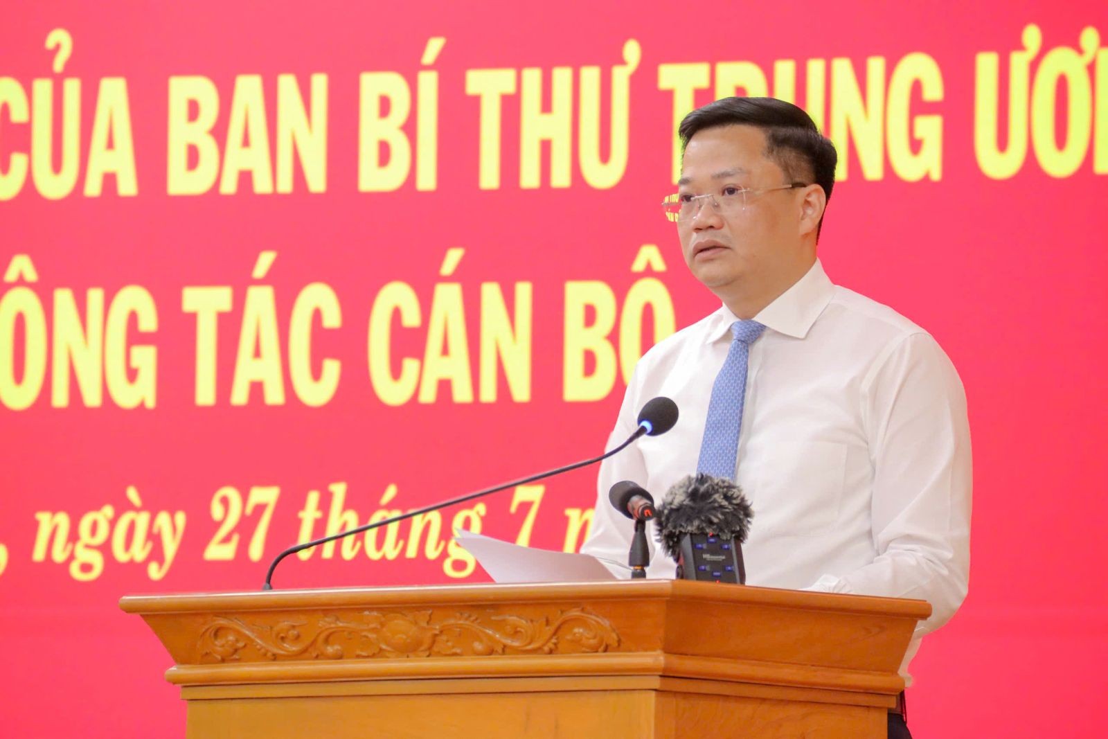 thu-truong-bo-tai-chinh-lam-pho-bi-thu-tinh-uy-quang-ngai-02-1785125503.jpg