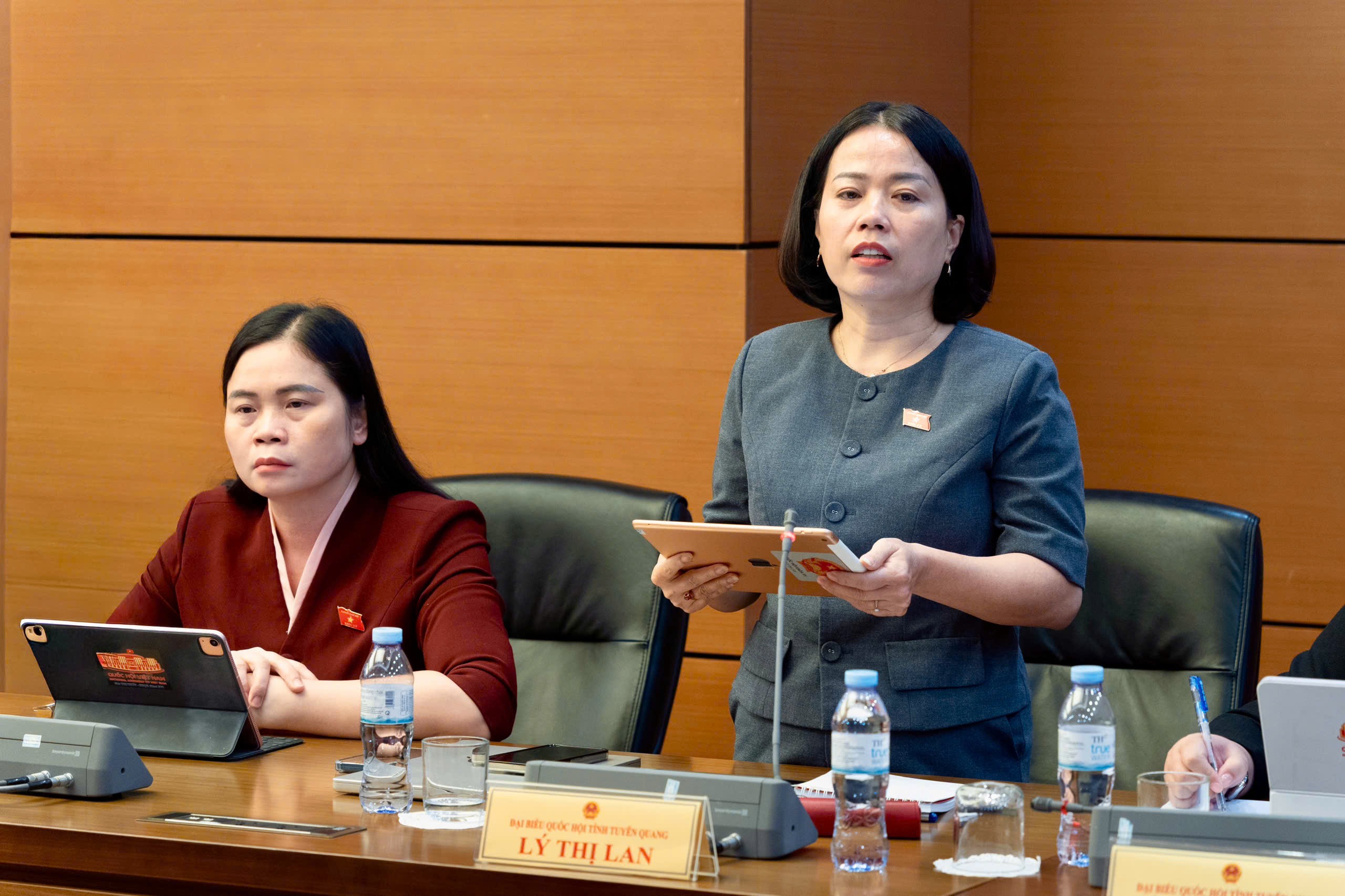ly-thi-lan-1785915653.jpg