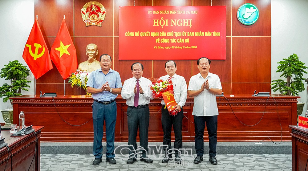 kien-toan-nhan-su-chu-chot-bo-nhiem-lanh-dao-moi-tai-ha-tinh-va-ca-mau-04-1786071567.jpg