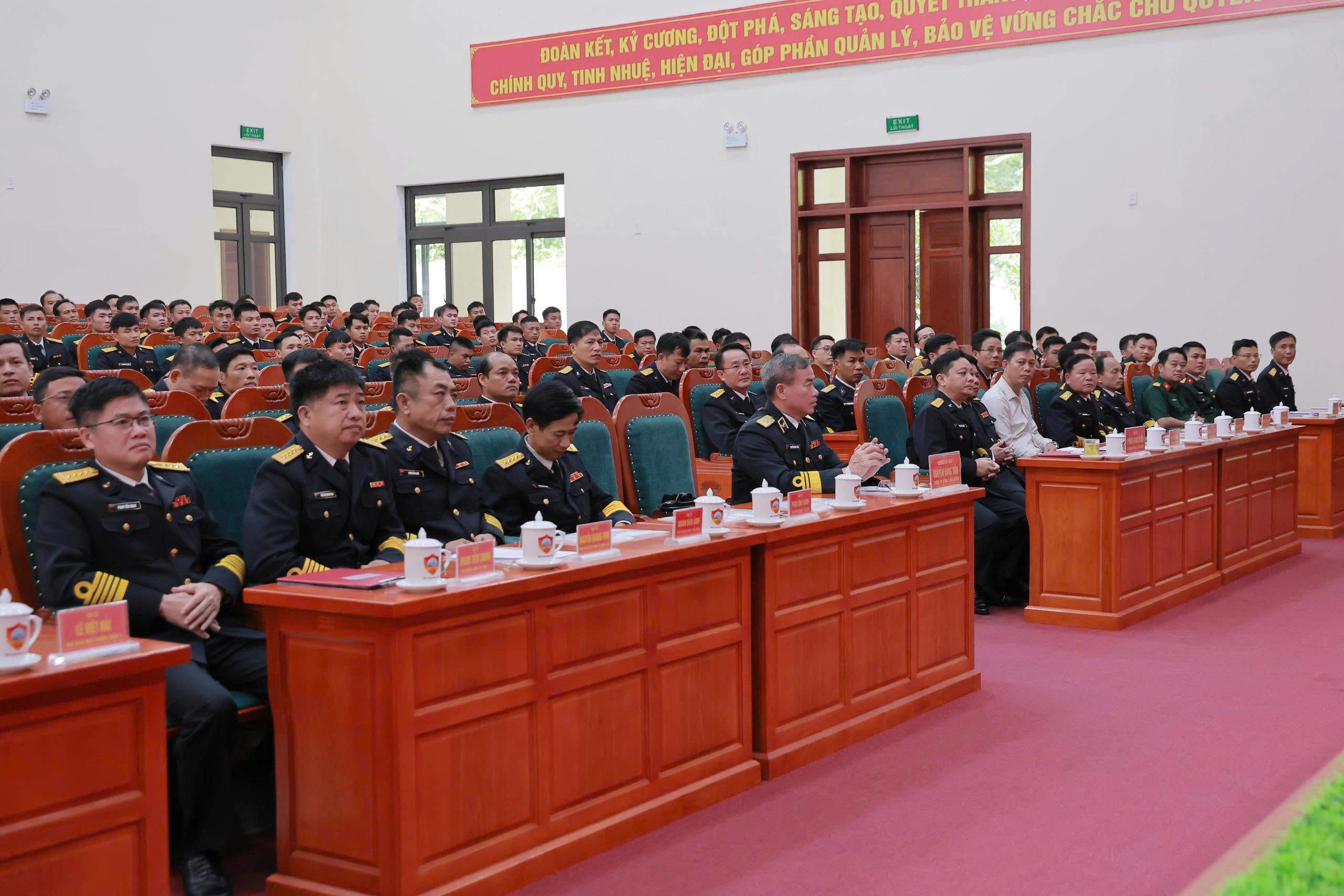 dai-bieu-tham-du-buoi-le-1786711194.jpg