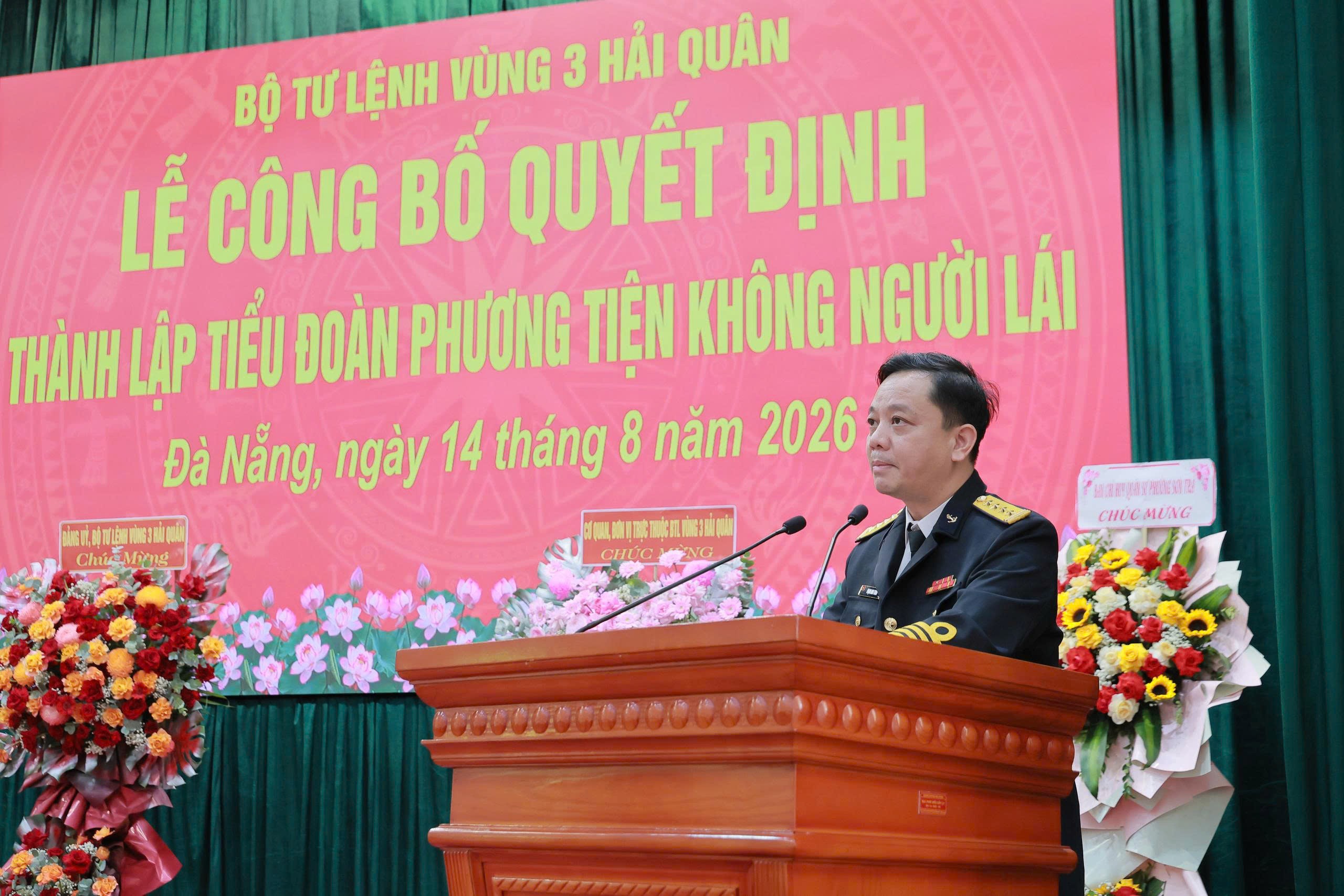 dai-ta-pham-anh-tuan-tu-lenh-vung-3-hai-quan-phat-bieu-tai-buoi-le-1786710995.jpg