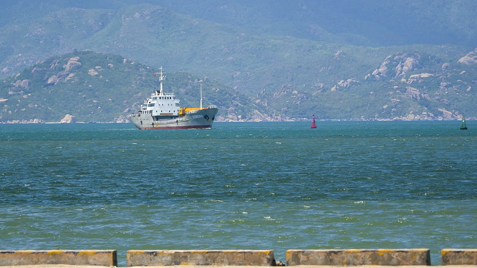 tau-ts16-bo-tu-lenh-vung-2-hai-quan-dua-ngu-dan-nguyen-duc-quoc-chuan-bi-cap-cang-1786776793.jpg