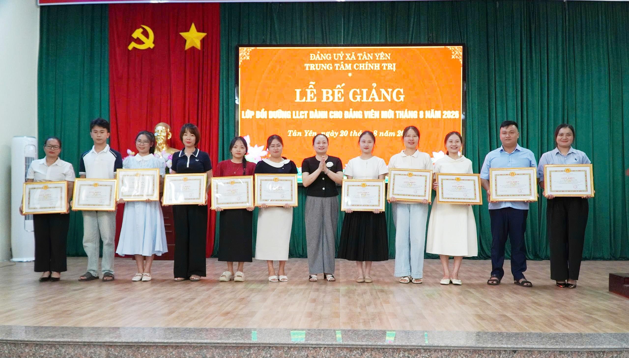 nlntv-dang-vien-moi-1787229313.jpg