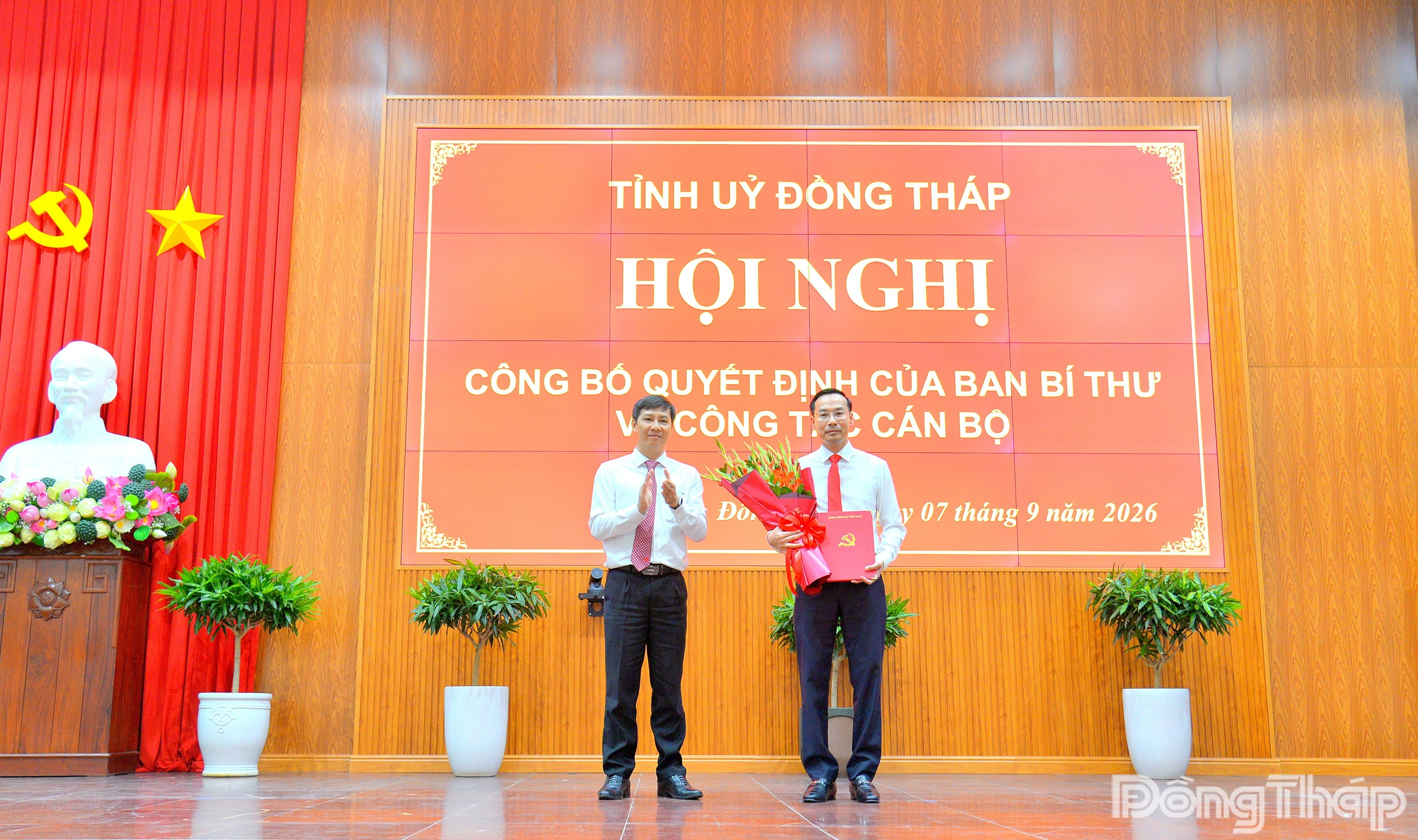 ong-nguyen-thanh-nhan-giu-chuc-pho-bi-thu-tinh-uy-dong-thap-02-1788829878.jpg